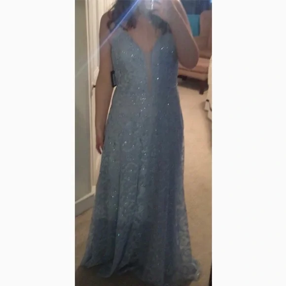 Prom Dress - Picture 3 of 9